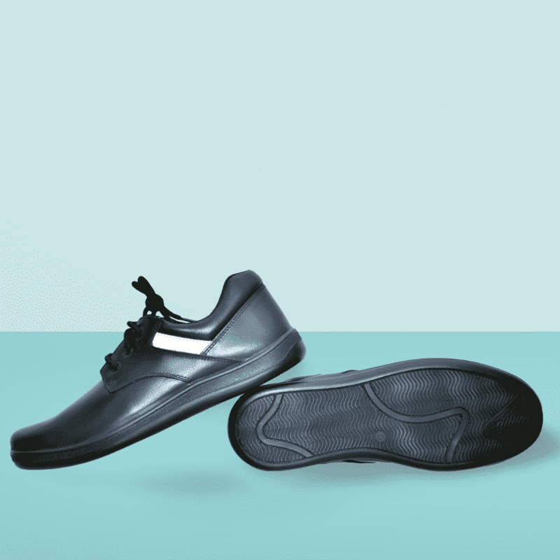 Anti skid shoe working